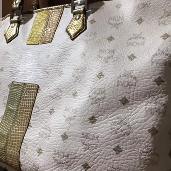 PRELOVED AUTHENTIC MCM PURSE - Picture 8 of 10